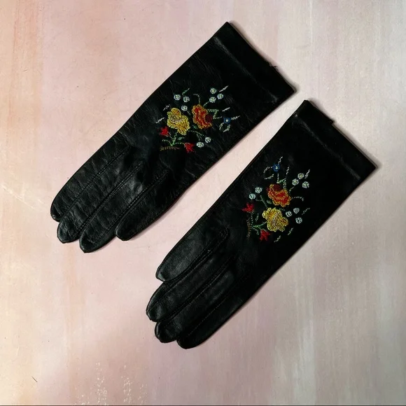 Vintage Handmade Embroidered Floral Leather Gloves - Picture 4 of 7